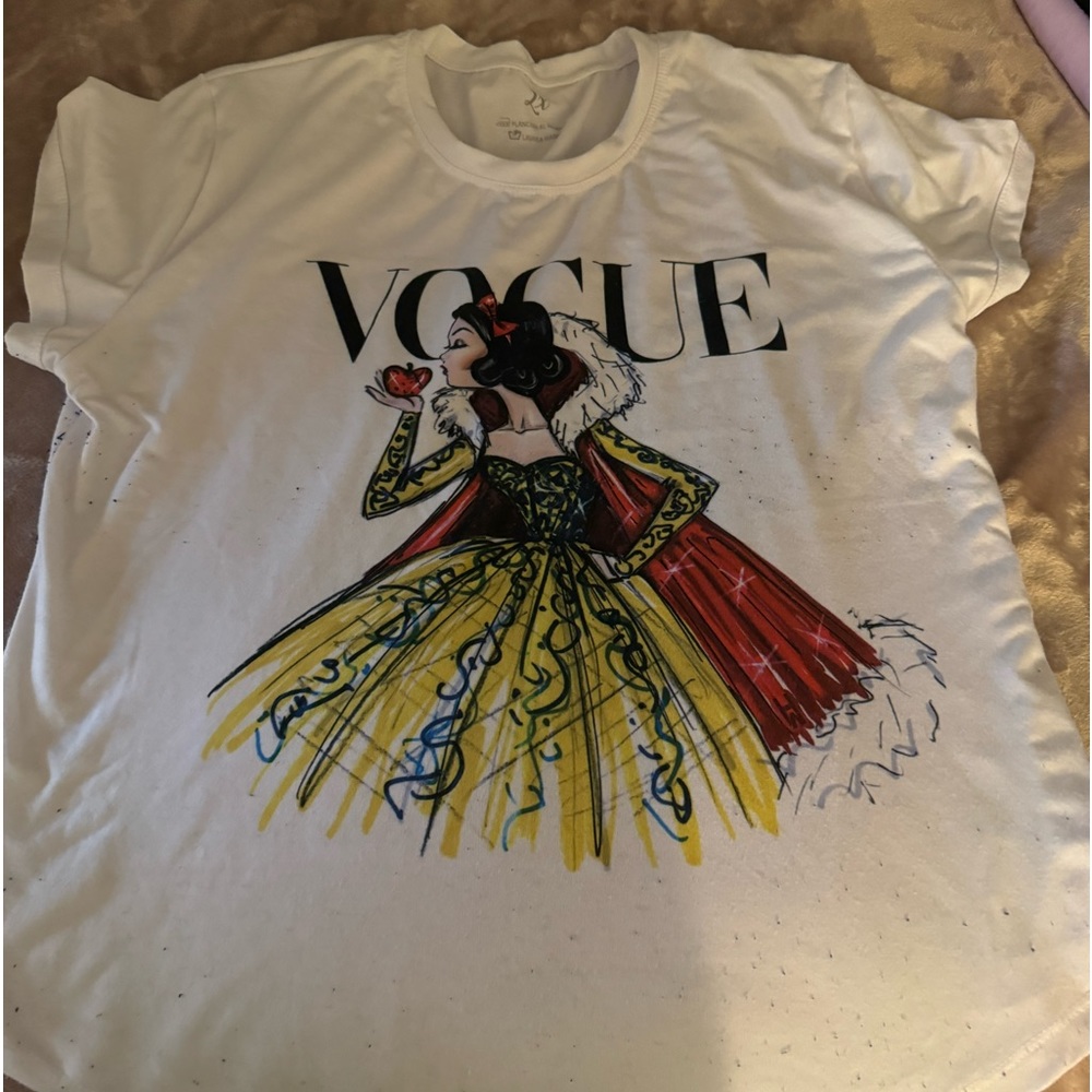 Vogue Snow White Tee- has some wear